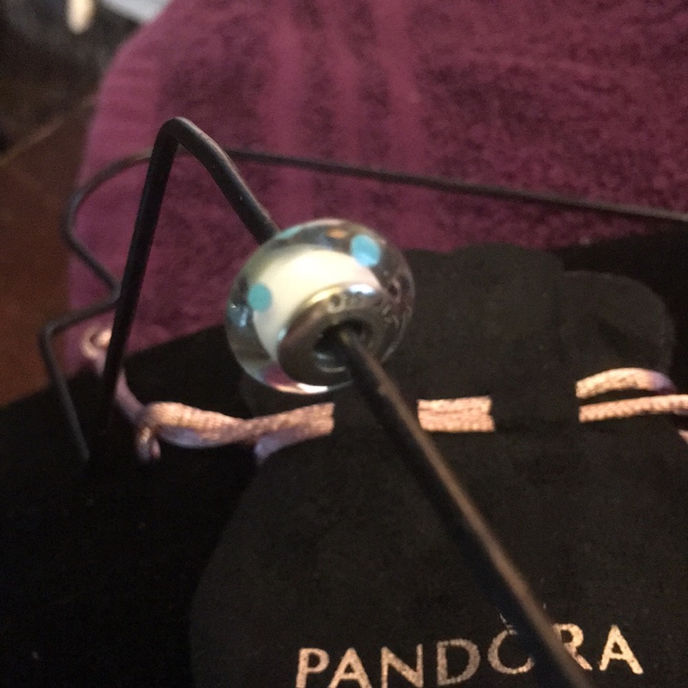 Authentic Pandora Charm - Picture 4 of 5